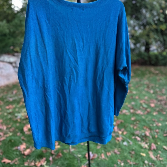 Plus size Cable & Gauge Teal Button-Detail Women's Sweatshirt - Picture 4 of 5